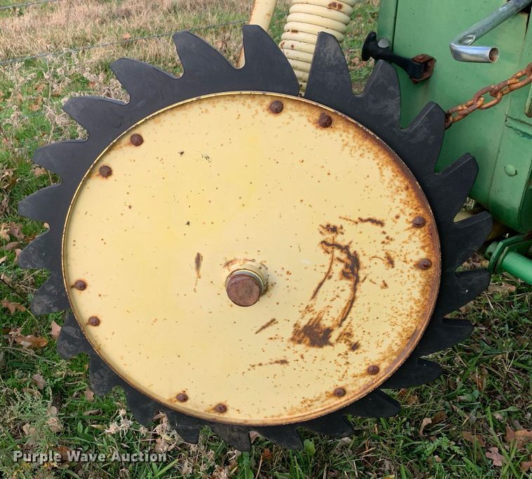 image for item DP8783 John Deere 435  round baler