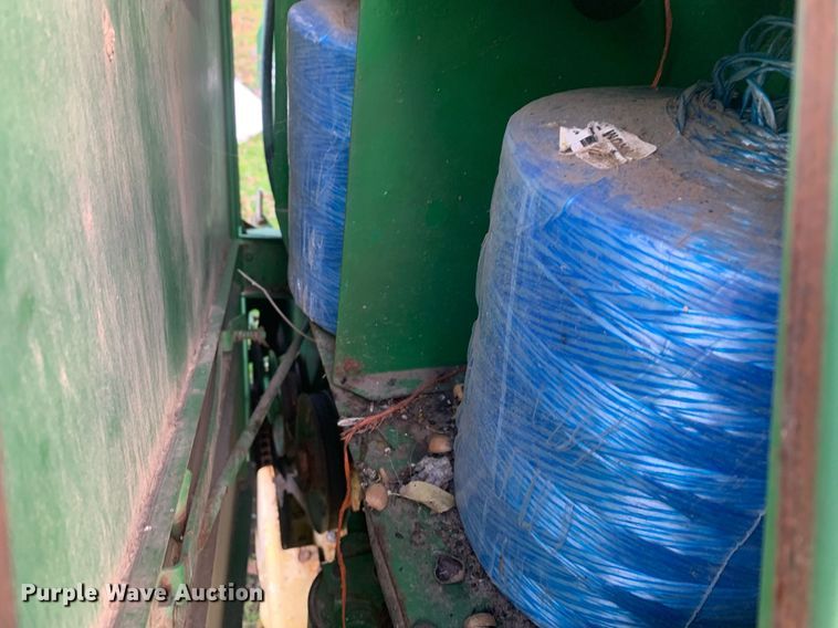 image for item DP8783 John Deere 435  round baler