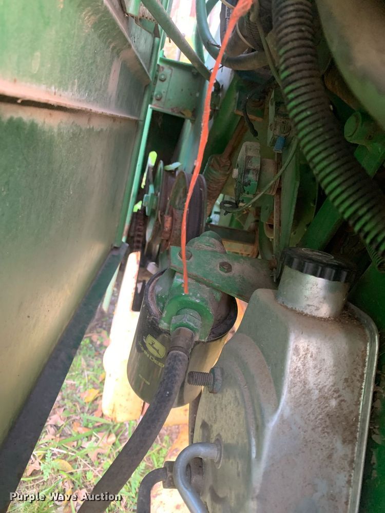 image for item DP8783 John Deere 435  round baler