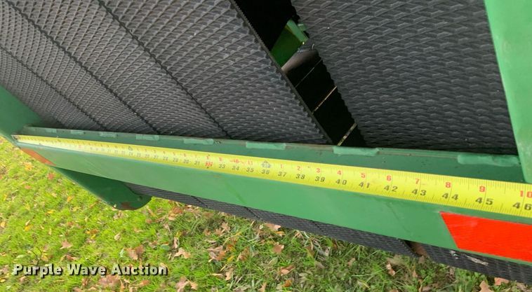 image for item DP8783 John Deere 435  round baler