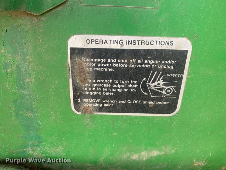 image for item DP8783 John Deere 435  round baler