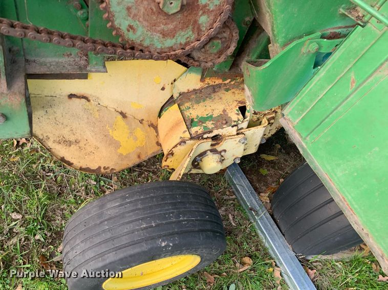 image for item DP8783 John Deere 435  round baler