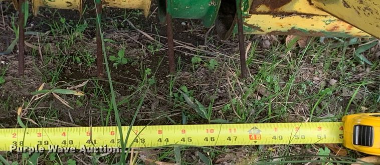 image for item DP8783 John Deere 435  round baler