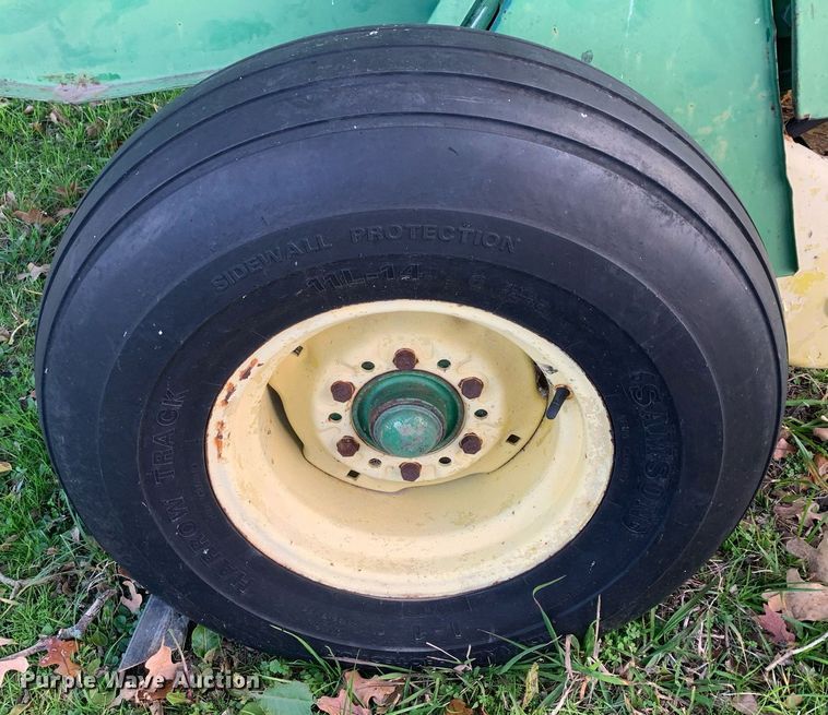 image for item DP8783 John Deere 435  round baler