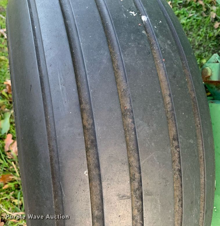 image for item DP8783 John Deere 435  round baler