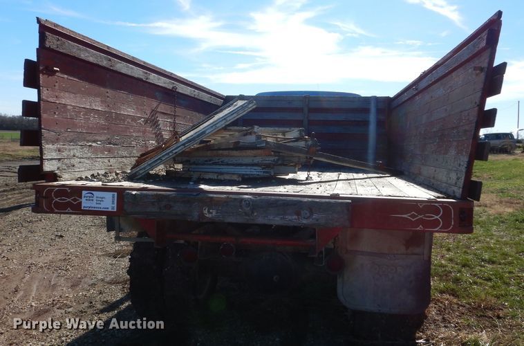 image for item DR5906 1967 GMC  grain truck