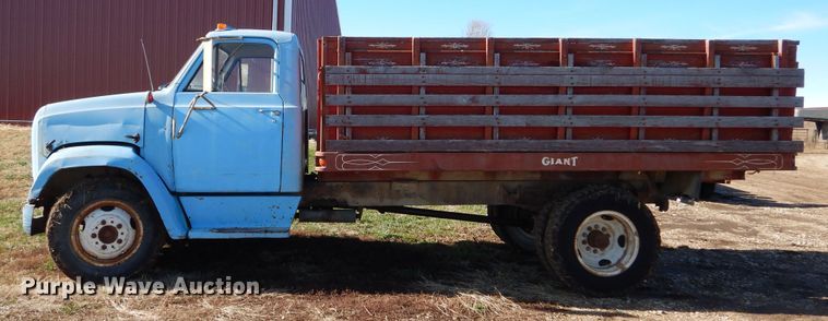 image for item DR5906 1967 GMC  grain truck