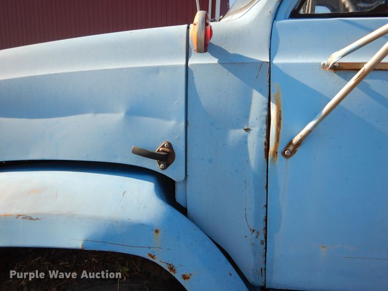 image for item DR5906 1967 GMC  grain truck