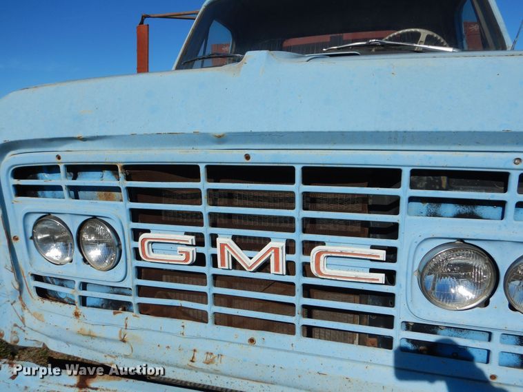 image for item DR5906 1967 GMC  grain truck