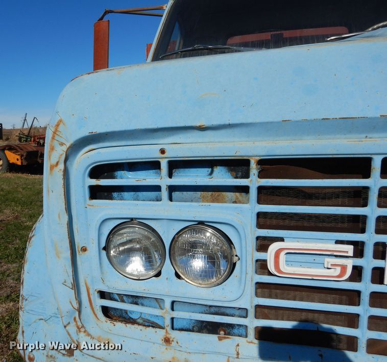 image for item DR5906 1967 GMC  grain truck
