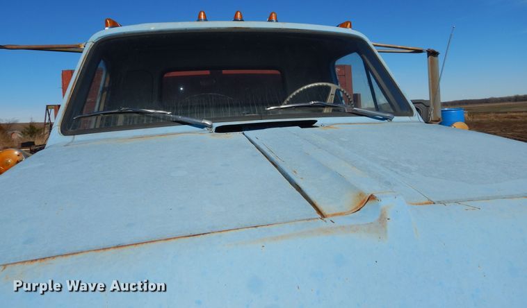 image for item DR5906 1967 GMC  grain truck