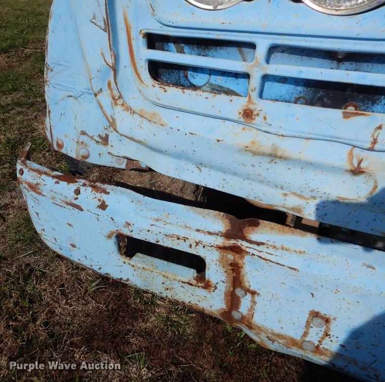 image for item DR5906 1967 GMC  grain truck