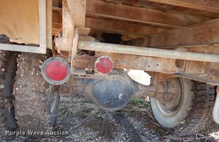 image for item DR5906 1967 GMC  grain truck