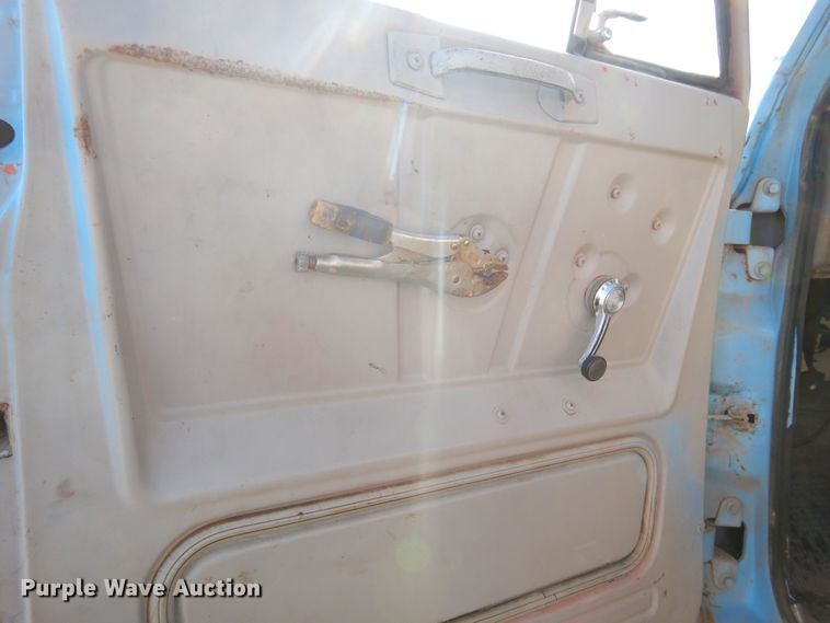 image for item DR5906 1967 GMC  grain truck