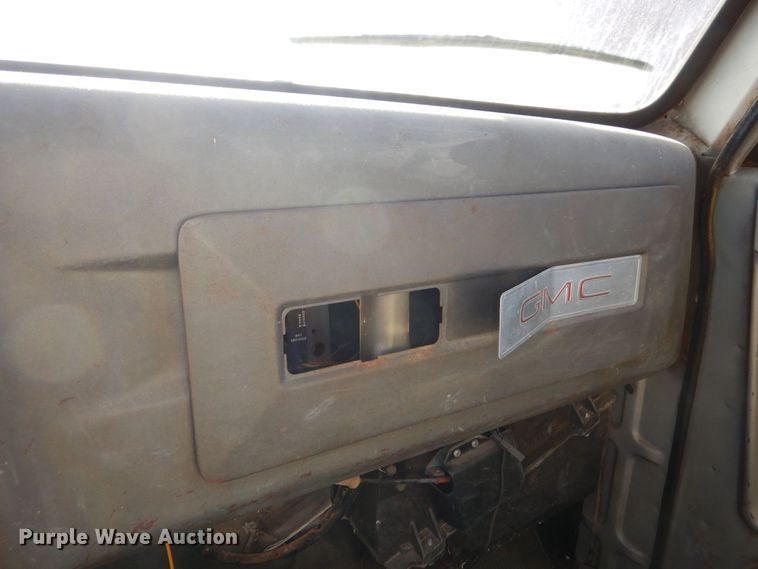 image for item DR5906 1967 GMC  grain truck