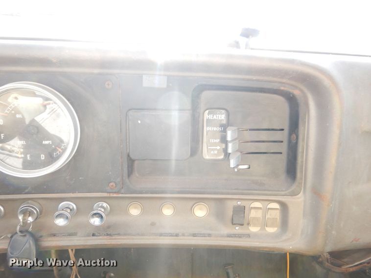 image for item DR5906 1967 GMC  grain truck