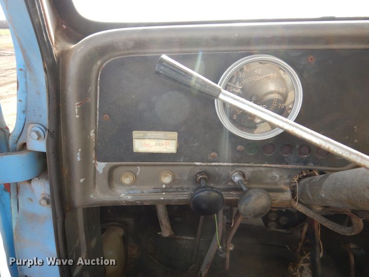 image for item DR5906 1967 GMC  grain truck