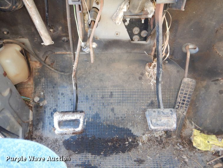 image for item DR5906 1967 GMC  grain truck