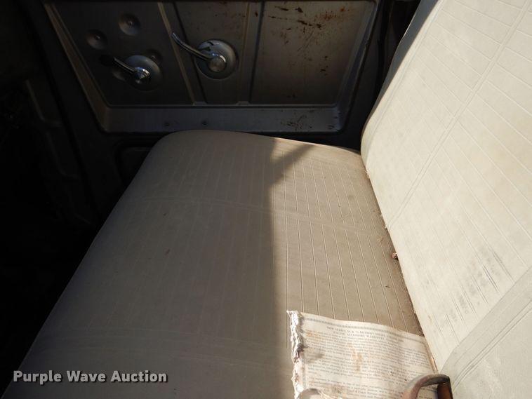 image for item DR5906 1967 GMC  grain truck