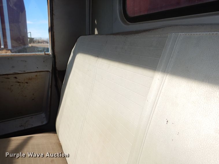 image for item DR5906 1967 GMC  grain truck