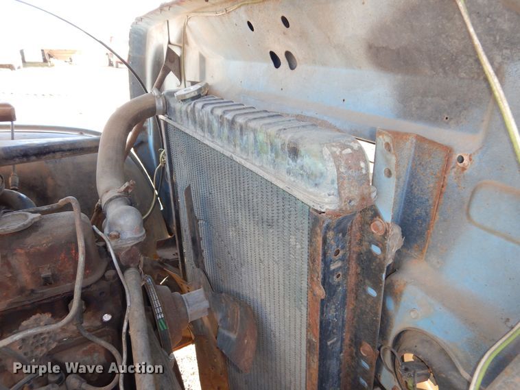 image for item DR5906 1967 GMC  grain truck