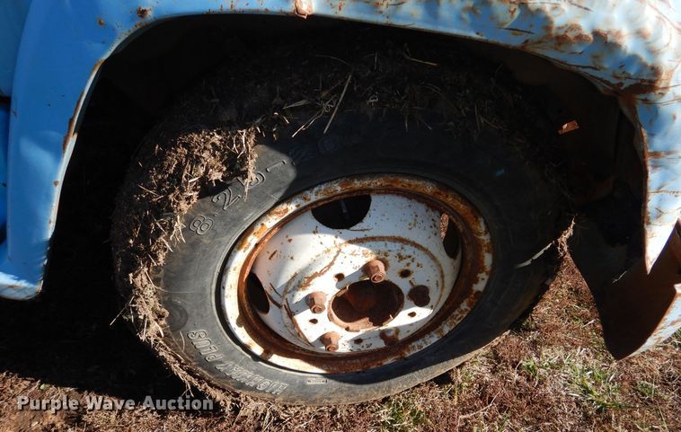 image for item DR5906 1967 GMC  grain truck