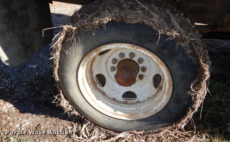 image for item DR5906 1967 GMC  grain truck