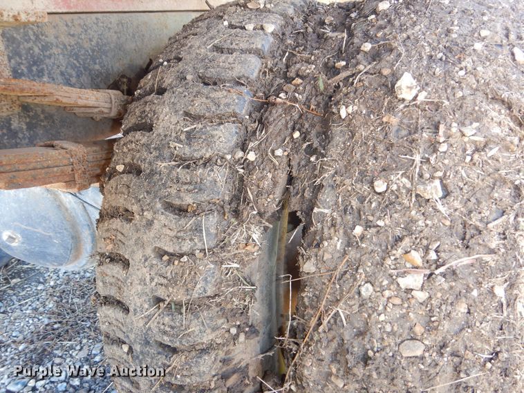 image for item DR5906 1967 GMC  grain truck