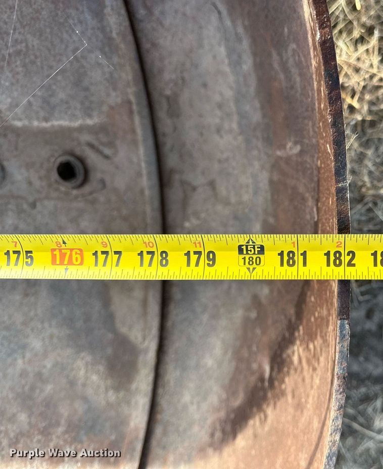 image for item EK9812 (2) metal feed bunks