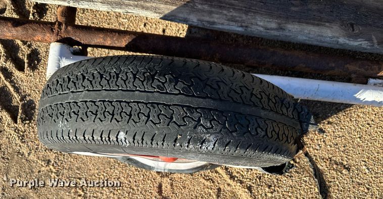 image for item EK9853 Livestock squeeze chute