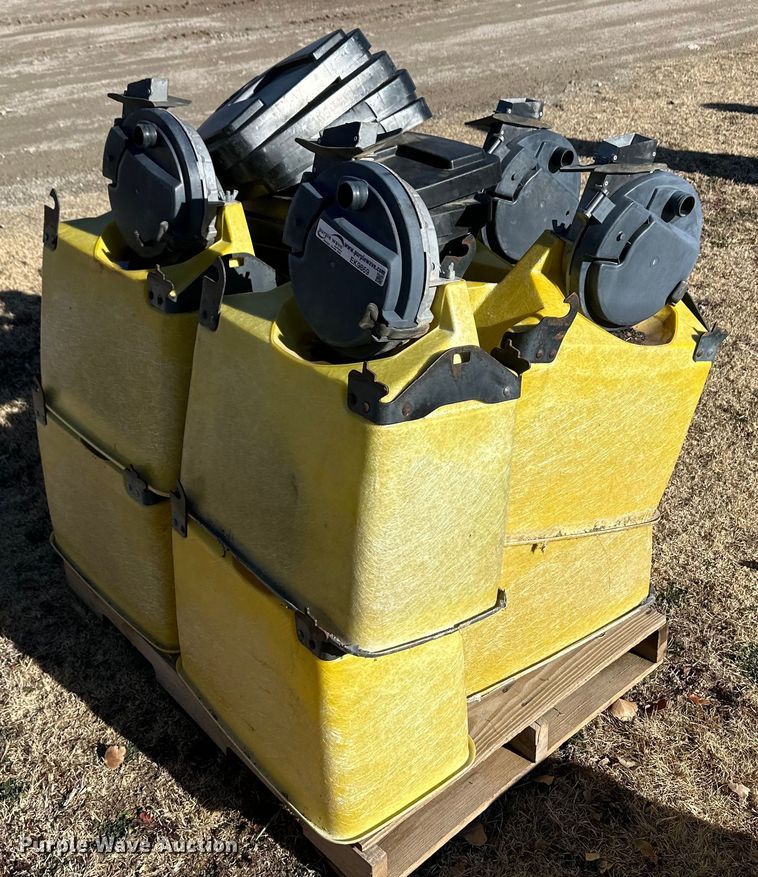 image for item EK9869 (8) John Deere seed boxes