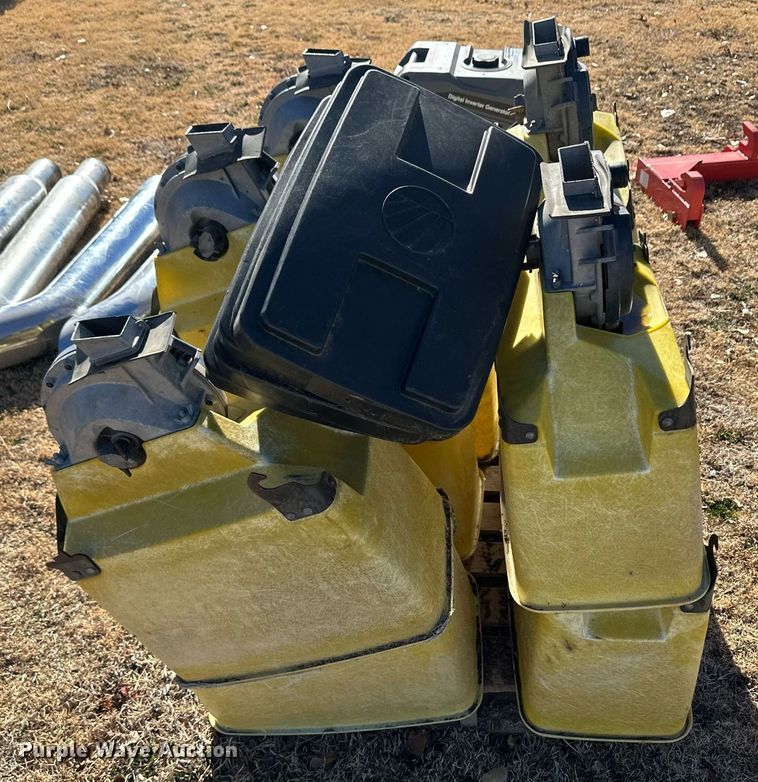 image for item EK9869 (8) John Deere seed boxes