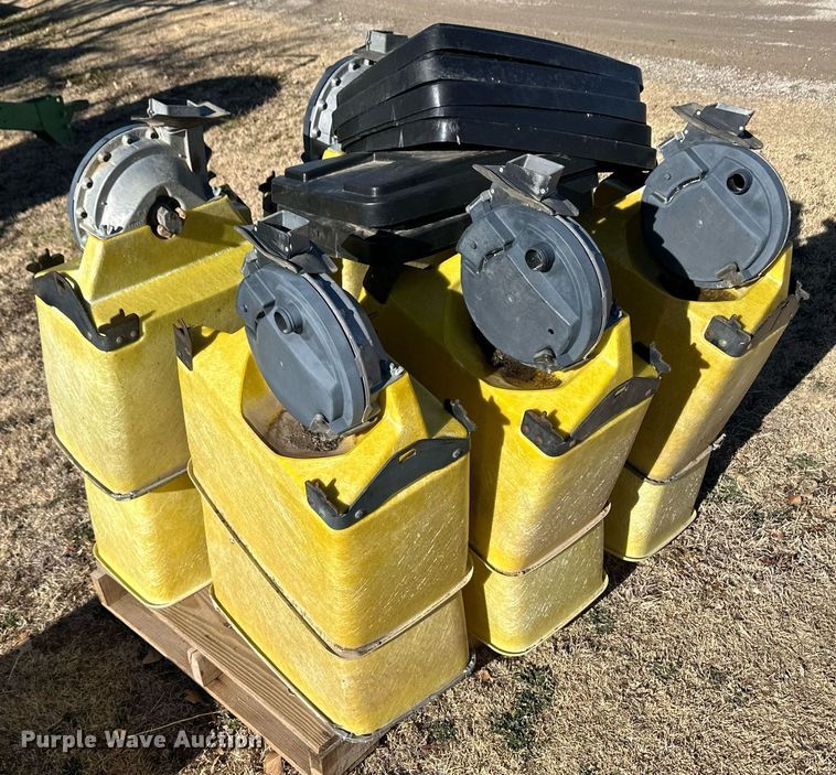 image for item EK9869 (8) John Deere seed boxes