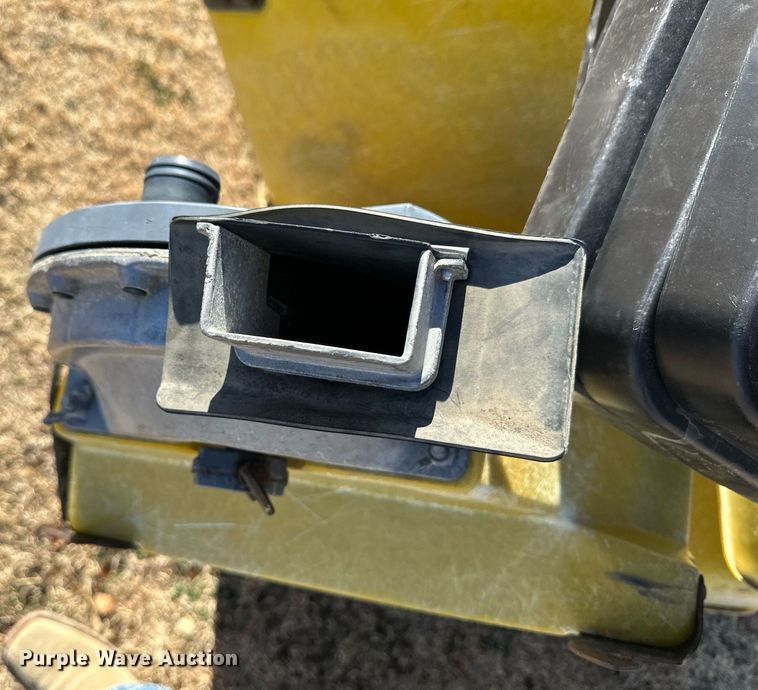 image for item EK9869 (8) John Deere seed boxes