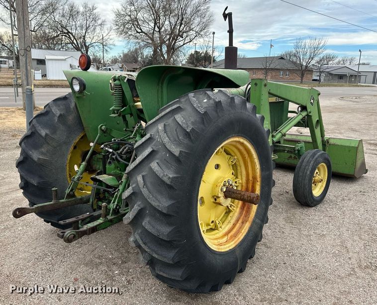 image for item EK9873 1979 John Deere 2640  tractor