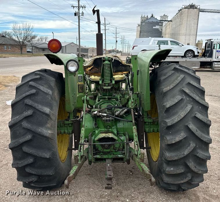 image for item EK9873 1979 John Deere 2640  tractor