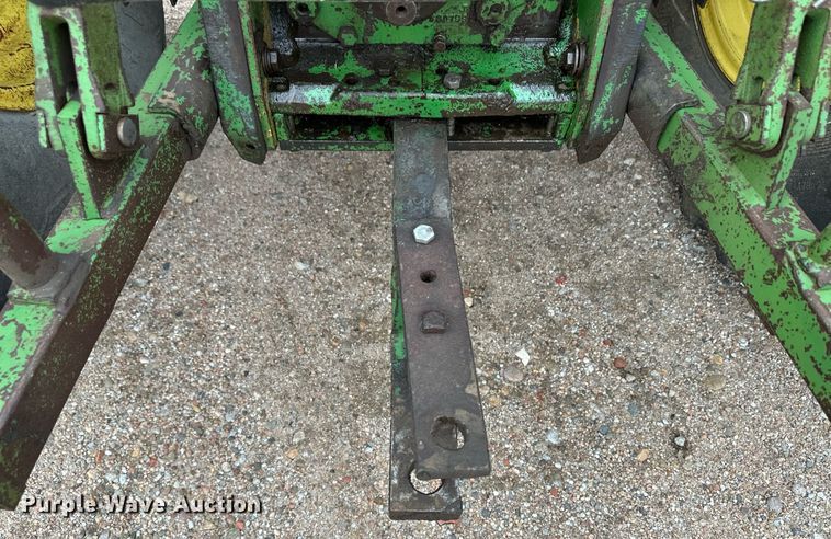 image for item EK9873 1979 John Deere 2640  tractor