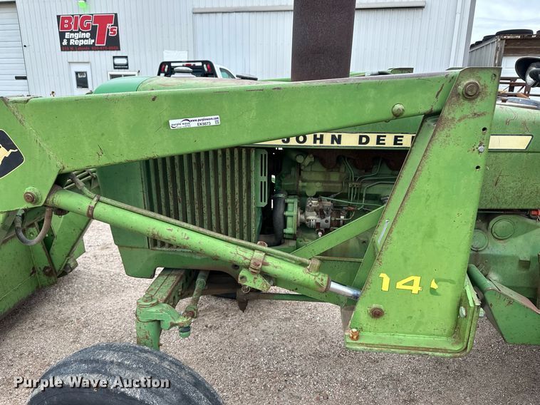 image for item EK9873 1979 John Deere 2640  tractor