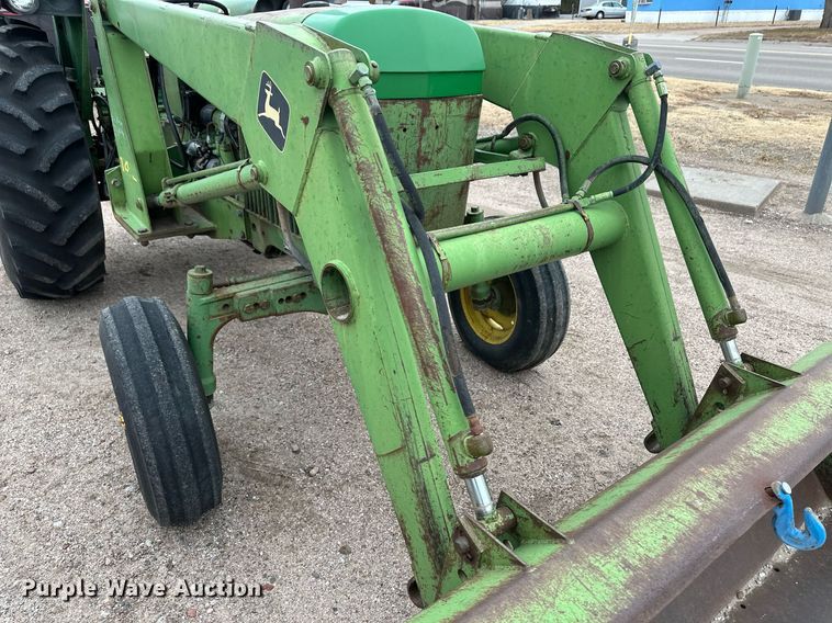 image for item EK9873 1979 John Deere 2640  tractor