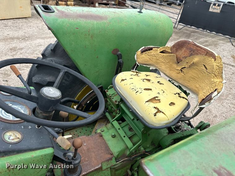 image for item EK9873 1979 John Deere 2640  tractor