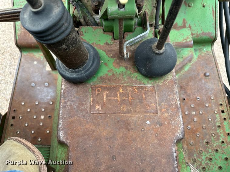 image for item EK9873 1979 John Deere 2640  tractor