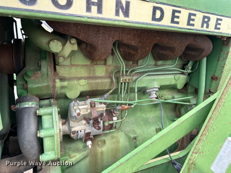 image for item EK9873 1979 John Deere 2640  tractor