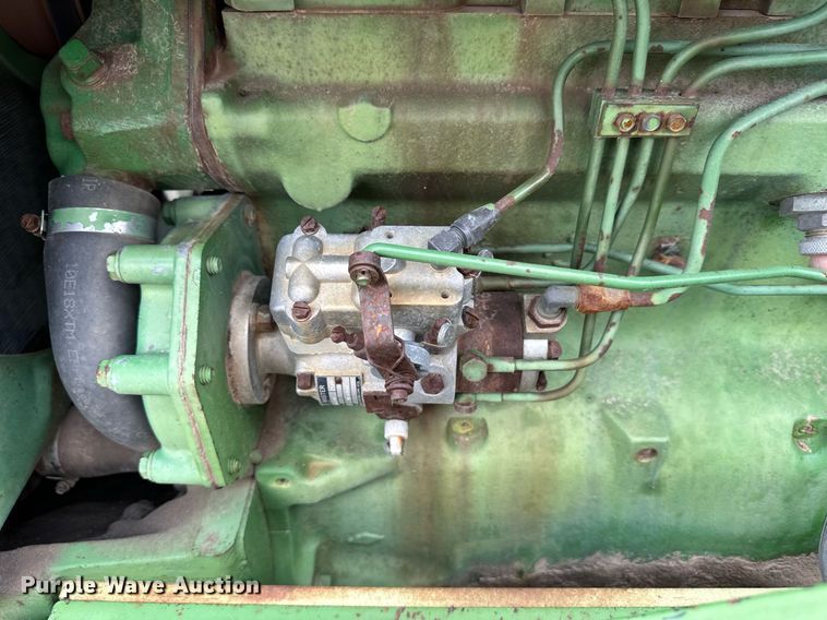 image for item EK9873 1979 John Deere 2640  tractor