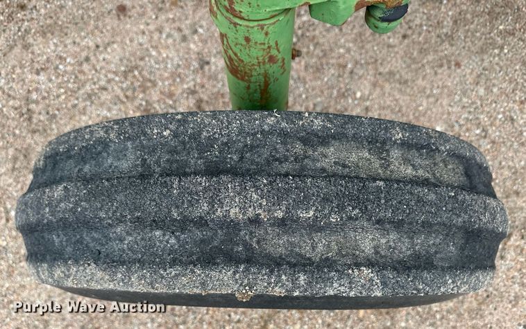 image for item EK9873 1979 John Deere 2640  tractor