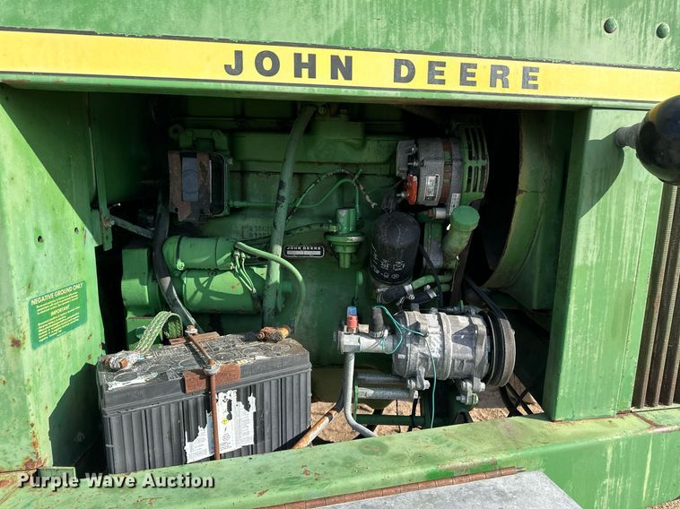image for item EK9889 John Deere 2420  swather / windrower
