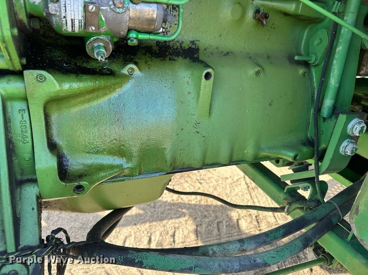 image for item EK9889 John Deere 2420  swather / windrower
