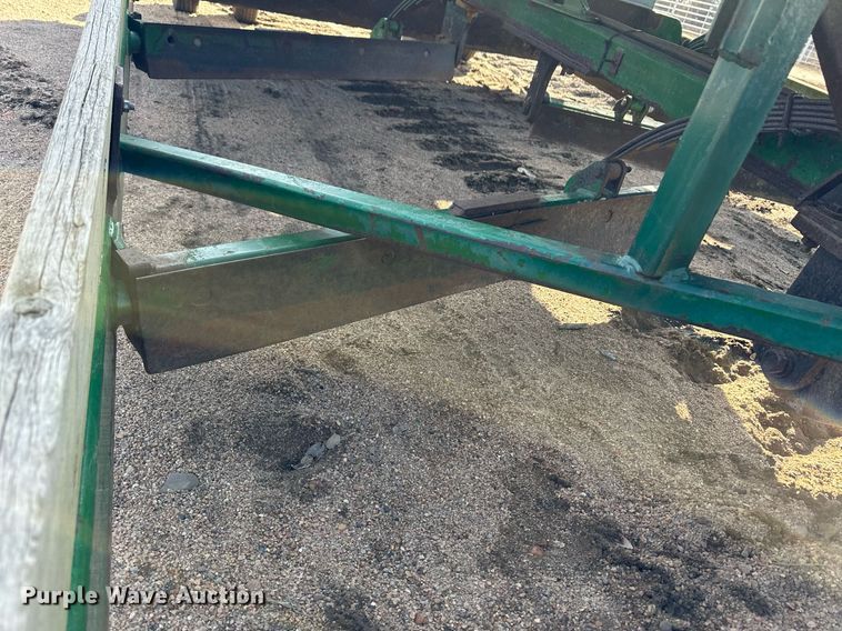 image for item EK9890 1993 John Deere 6200 Gilbert  tractor