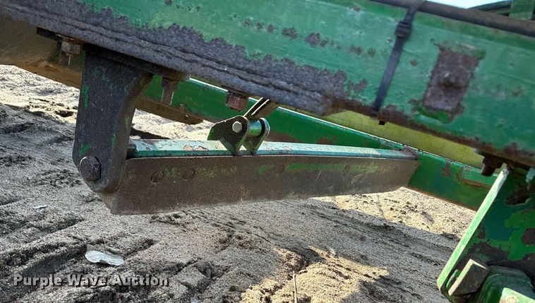 image for item EK9890 1993 John Deere 6200 Gilbert  tractor