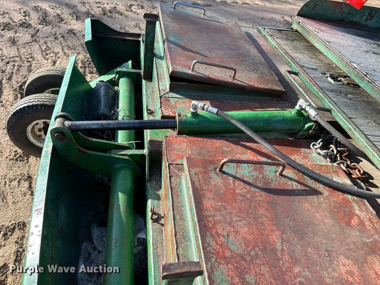 image for item EK9890 1993 John Deere 6200 Gilbert  tractor