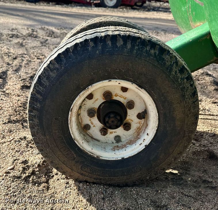 image for item EK9890 1993 John Deere 6200 Gilbert  tractor